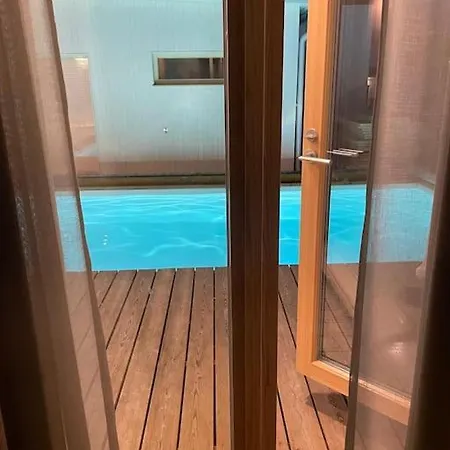 Villa Huvila Kaupungissa *