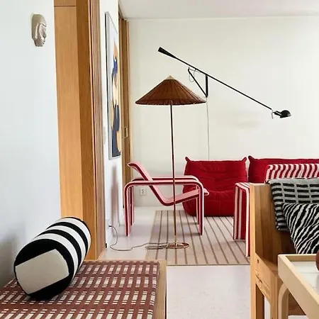 Huvila Kaupungissa Villa *